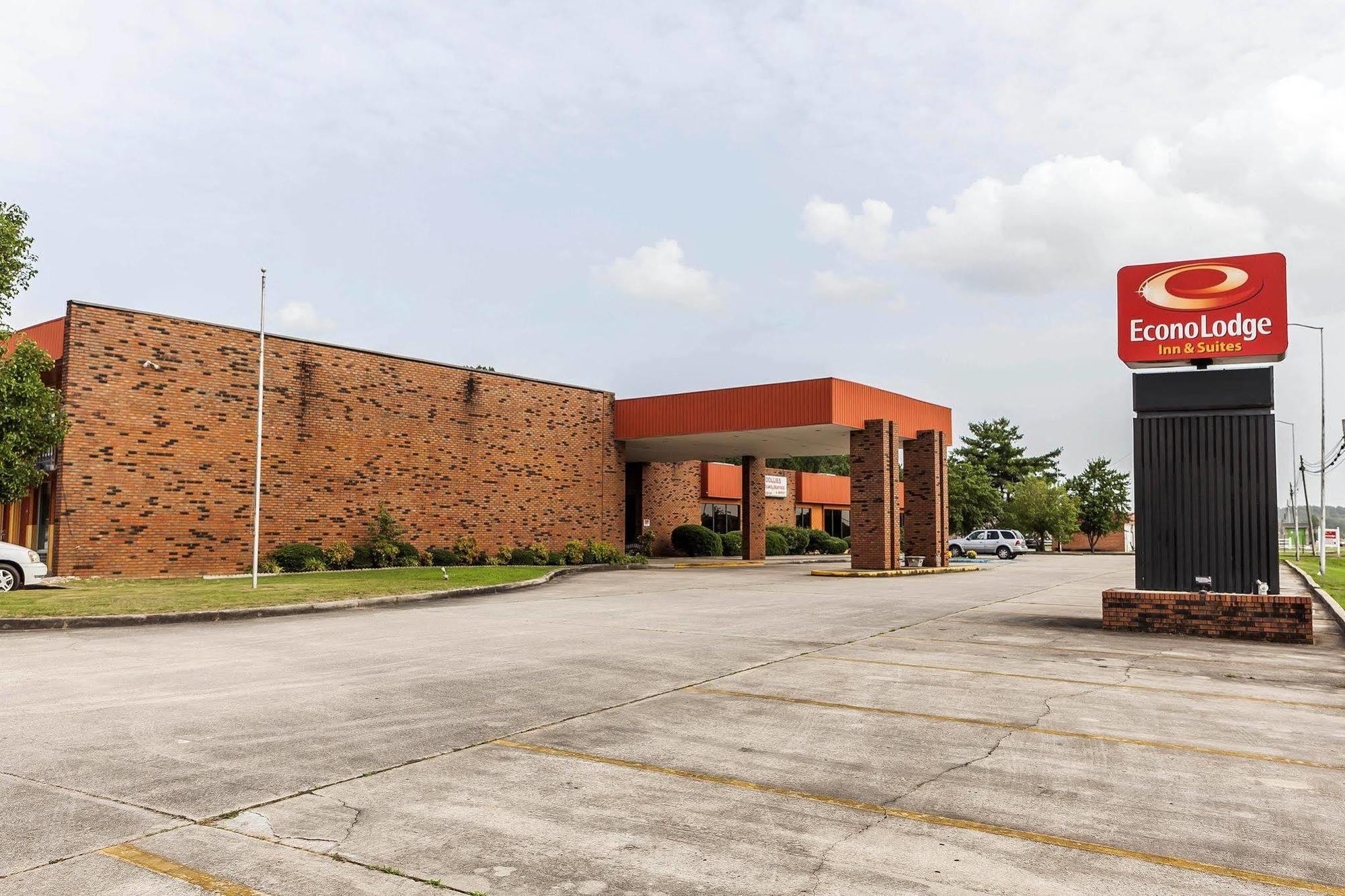 Econo Lodge Inn & Suites Denver Екстериор снимка
